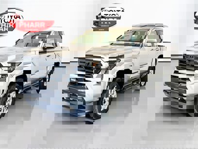 New 2025 Toyota Tacoma SR5