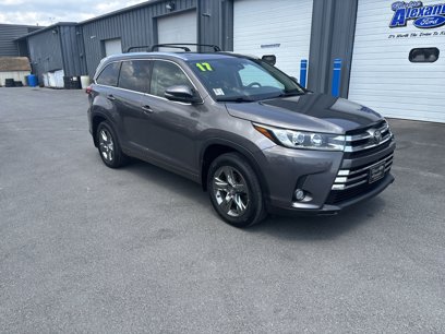 Used 2017 Toyota Highlander AWD V6