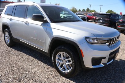 New 2025 Jeep Grand Cherokee L Laredo w/ Luxury Tech Group I