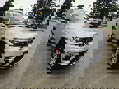 Used 2023 Jeep Grand Cherokee Limited w/ Trailer Tow Prep Group (B)