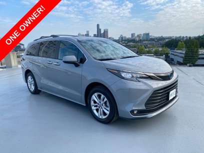 Used 2022 Toyota Sienna XLE Woodland Edition