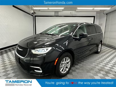 Used 2023 Chrysler Pacifica Touring-L