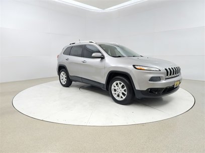 Used 2017 Jeep Cherokee Latitude w/ Comfort/Convenience Group