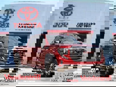 Used 2024 GMC Sierra 1500 SLT