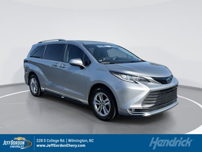 Used 2022 Toyota Sienna Limited
