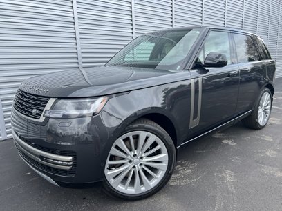 New 2025 Land Rover Range Rover SE