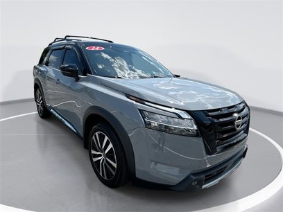 Used 2024 Nissan Pathfinder Platinum w/ Black Appearance Package