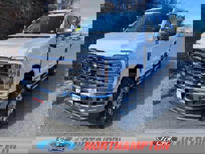 New 2025 Ford F350 Lariat w/ Chrome Package