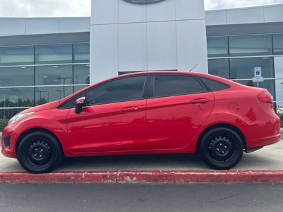 Used 2013 Ford Fiesta SE w/ Moon & Mood Pkg