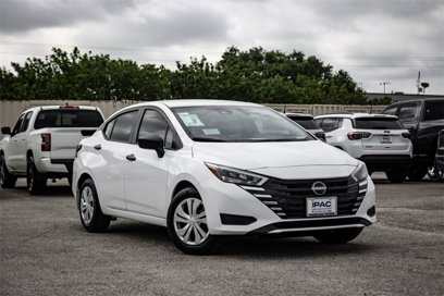 New 2025 Nissan Versa S w/ Trunk Package