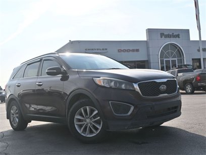 Used 2016 Kia Sorento LX w/ LX Convenience Package