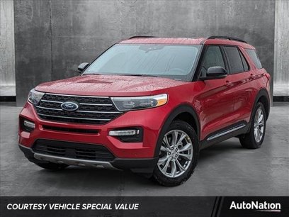 New 2024 Ford Explorer XLT w/ Equipment Group 202A