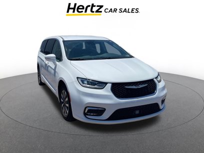 Used 2022 Chrysler Pacifica Touring-L