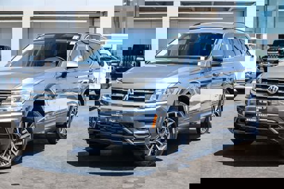 Used 2019 Volkswagen Tiguan SE w/ Panoramic Sunroof Package