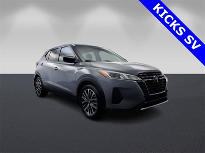 Used 2021 Nissan Kicks SV