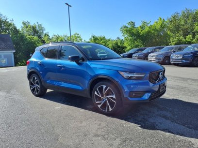 Used 2019 Volvo XC40 T5 R-Design