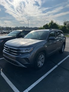 Used 2023 Volkswagen Atlas SE w/ Panoramic Sunroof Package