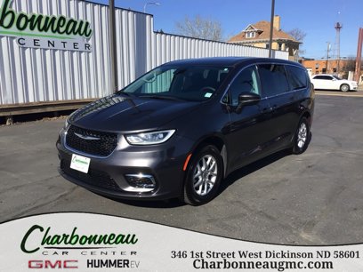 Used 2023 Chrysler Pacifica Touring-L