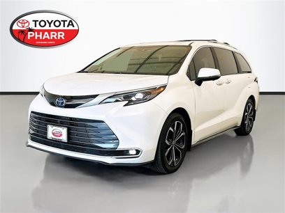 Used 2025 Toyota Sienna Platinum