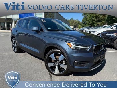 Used 2021 Volvo XC40 T5 Momentum w/ Protection Package Premier