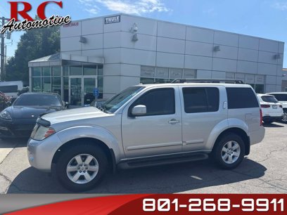 Used 2008 Nissan Pathfinder SE w/ Premium Pkg