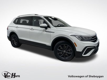 Used 2022 Volkswagen Tiguan SE w/ Panoramic Sunroof Package