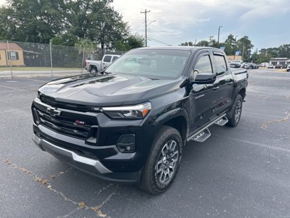 Used 2023 Chevrolet Colorado Z71 w/ Z71 Convenience Package 2