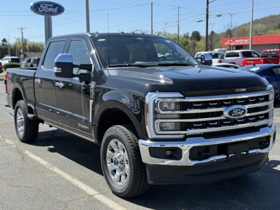 New 2025 Ford F250 Lariat w/ Lariat Ultimate Package