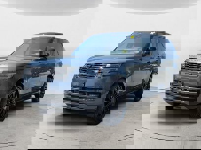 New 2025 Land Rover Range Rover SE