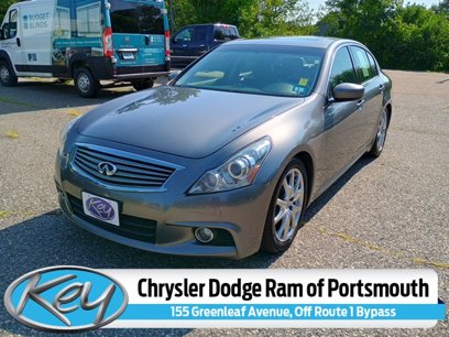 Used 2013 INFINITI G37 x w/ Premium Pkg