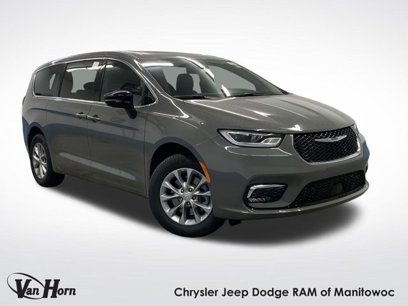 New 2025 Chrysler Pacifica Select