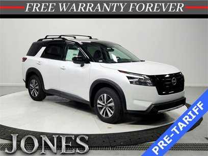 New 2025 Nissan Pathfinder SL w/ Black Appearance Package