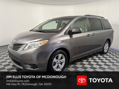 Used 2017 Toyota Sienna LE