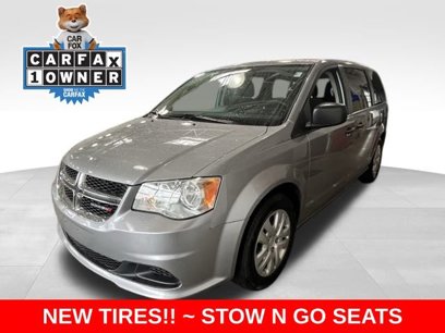 Used 2019 Dodge Grand Caravan SE w/ UConnect Hands-Free Group