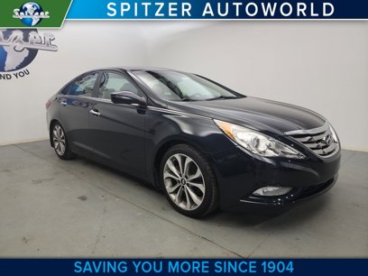 Used 2013 Hyundai Sonata SE w/ Navigation & Sunroof Pkg