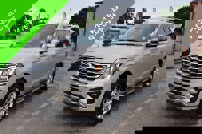 Used 2018 Ford Expedition XLT w/ Equipment Group 202A