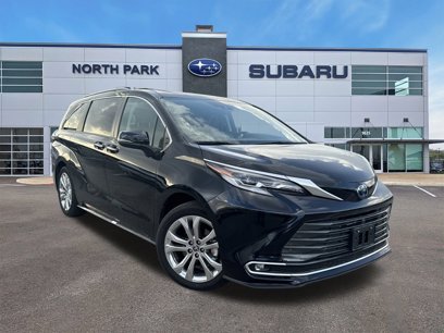 Used 2023 Toyota Sienna Platinum