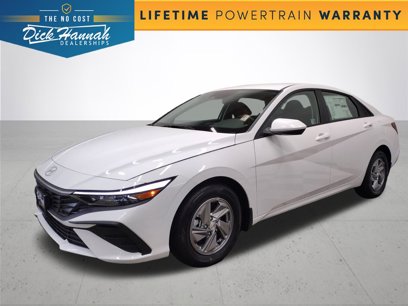 New 2025 Hyundai Elantra SE
