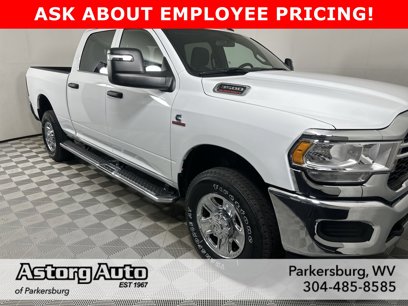 New 2024 RAM 3500 Tradesman w/ Chrome Appearance Group
