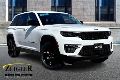 Used 2023 Jeep Grand Cherokee Limited w/ Black Appearance Package