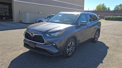 Used 2020 Toyota Highlander XLE
