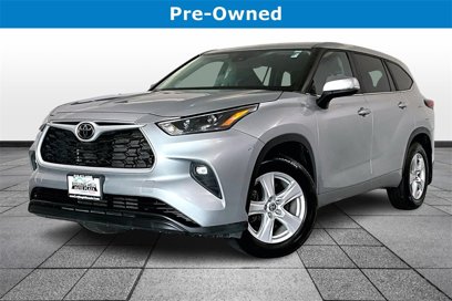 Used 2023 Toyota Highlander LE