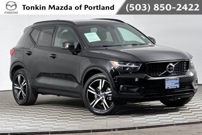 Used 2022 Volvo XC40 T5 R-Design