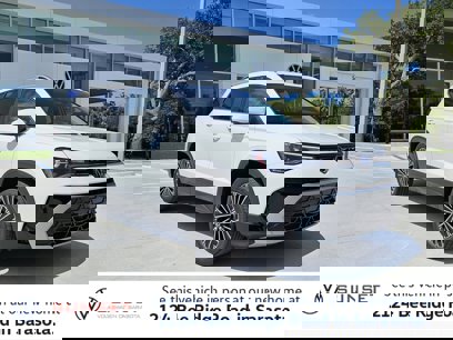 New 2025 Volkswagen Taos SE