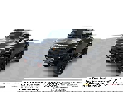 New 2025 GMC Hummer EV 2X w/ LPO, Sport Package