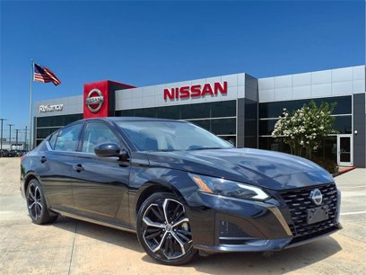 Used 2023 Nissan Altima 2.5 SR