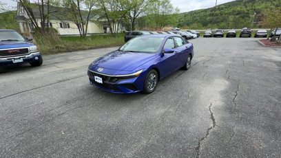 New 2025 Hyundai Elantra Blue