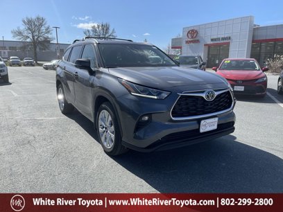 New 2025 Toyota Highlander Limited