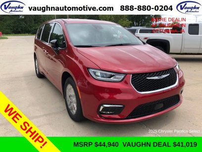 New 2025 Chrysler Pacifica Select