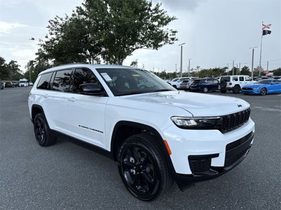New 2025 Jeep Grand Cherokee L Laredo